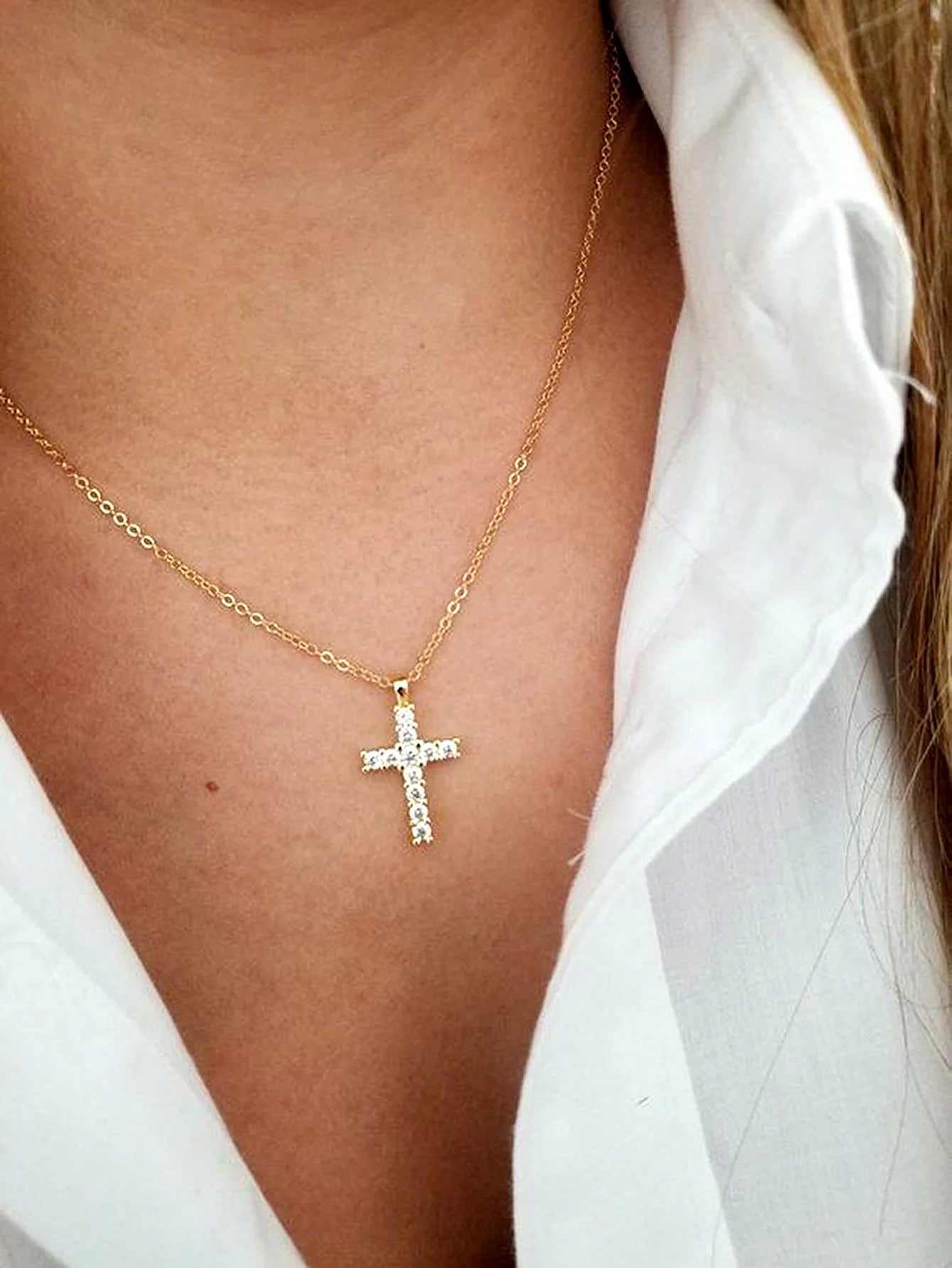 Fashion New Zircon Inlaid Cross Necklace Pendant Jewelry for Women Gold Color Long Clavicle Chain Necklaces